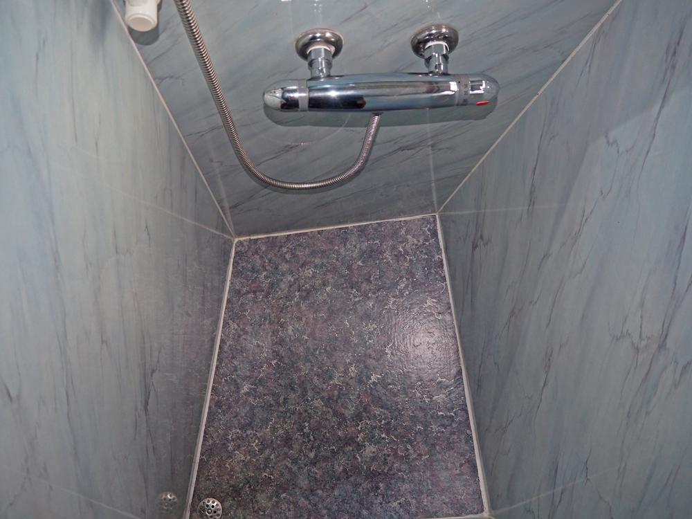 Aft cabin, Accommodation